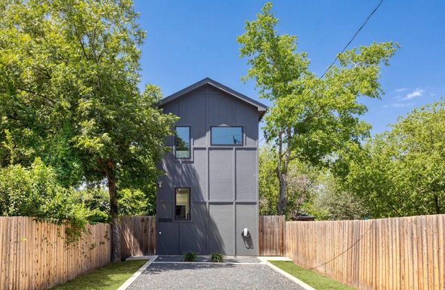 The Heritage Haus - Modern Cabin In Downtown San Antonio
