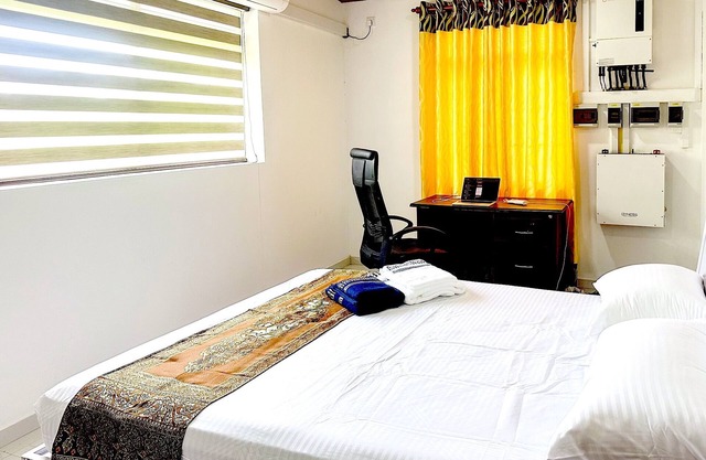 The Hub Panadura - Cozy, Convenient & Spacious 3-Bedroom Apartment