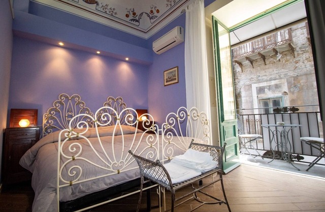 THE PALACE B&B and Apartments - FRUIT LUXURY ROOM