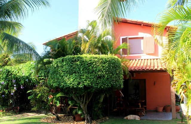 The Itacimirim terracotta house