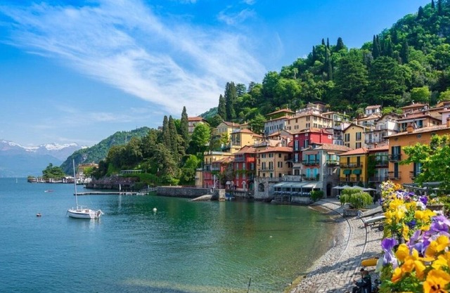 THE ITALIAN FAIRY TALE ON THE SHORES OF LAKE COMO- A MAGICAL 1300M2 HOME