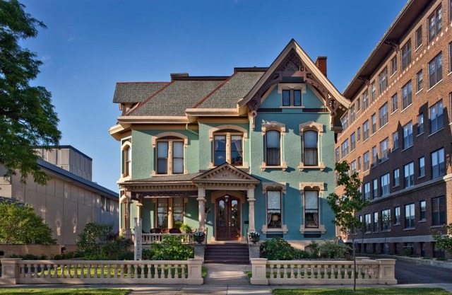 The Kalamazoo House Bed & Breakfast