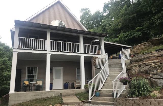 The Lake View Escape at Dale Hollow Lake