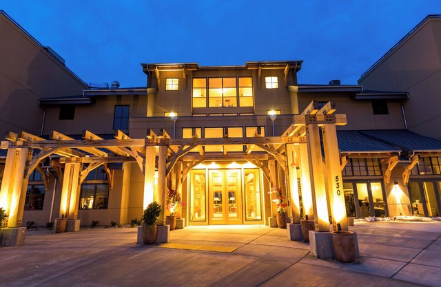 The Lodge at Columbia Point