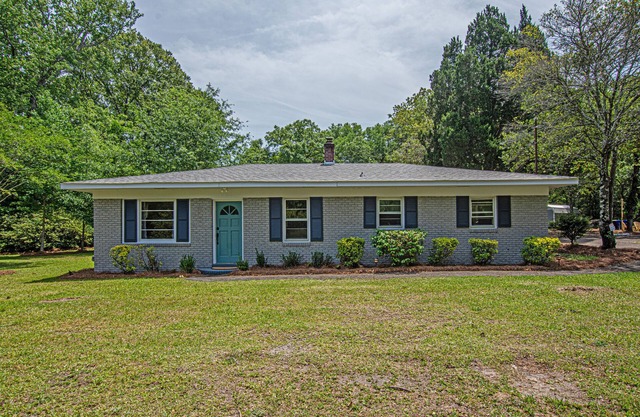 The Lou & Dot Cottage