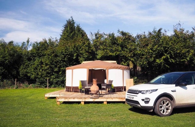 The luxury yurt of the old dairy 3