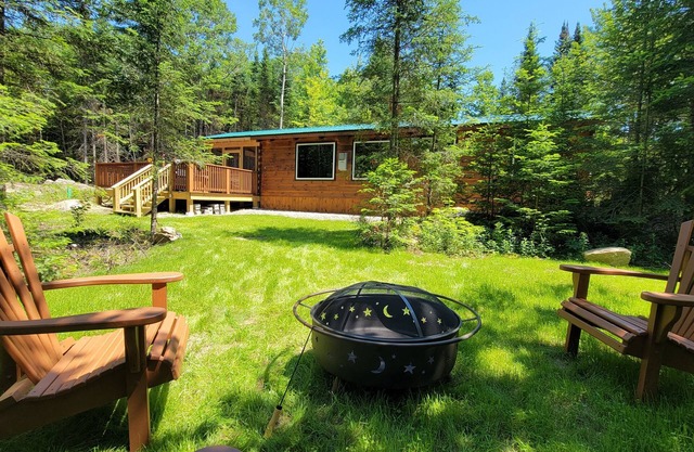 The Modern Pine Tiny Home - With Hot Tub Near Titus Mountain
