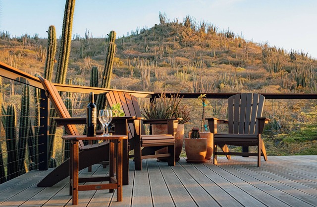 The most unique location nestled into nature with direct acces to nature, caves and national park.