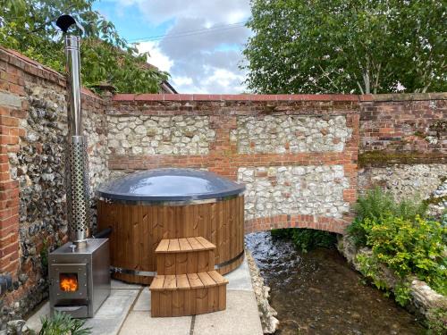 The Old Chequers - Hot tub & Games room