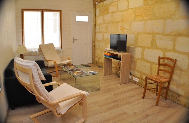the old cottage Lormont right side against Bordeaux - Furnished 3 stars.