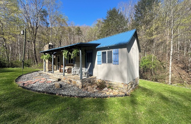 The Palace of Dreams – Secluded Cabin on 68 Private Acres