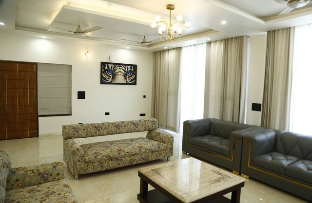 The Palatial Homes- Luxury home stay in Dehradunn