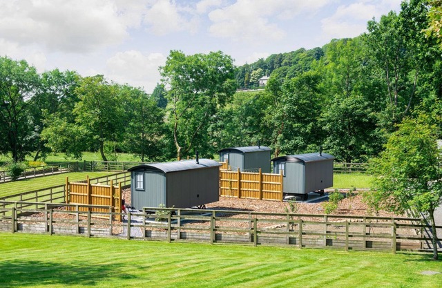 The peaceful position surrounded by stunning countryside and beautiful walks.