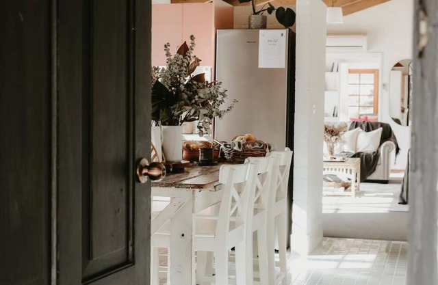 The Pine Tree Cottage - Charming cottage close to Canberra