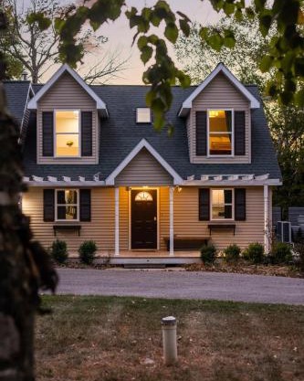 The Pineapple Lake House