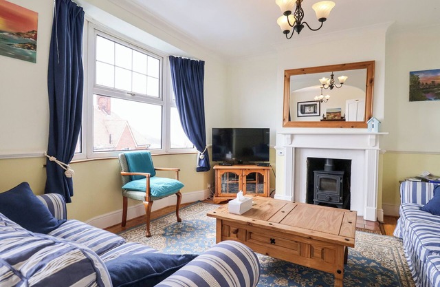 THE PINK HOUSE, family friendly in Felixstowe, Suffolk