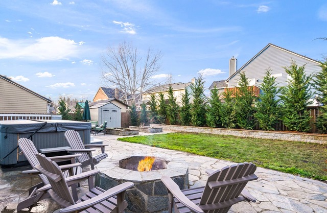 The Place To Be; With A Hot Tub!