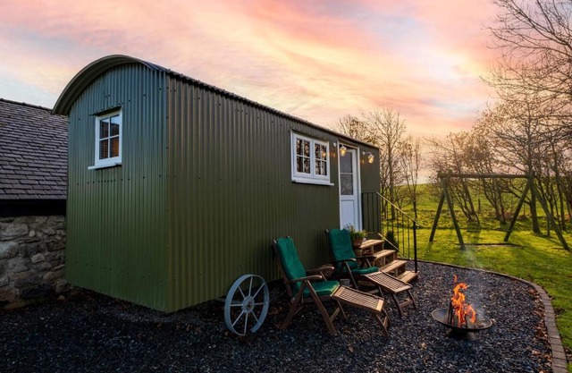 The Pleasant Hut at MountPleasant Farm