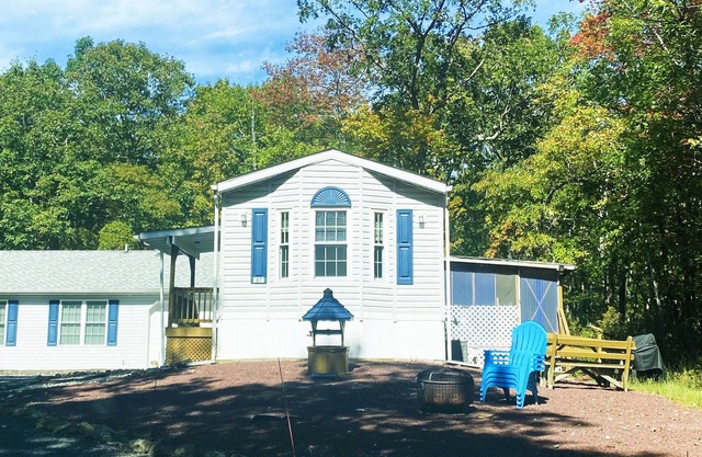 The Quail House - Cozy home in Jim Thorpe