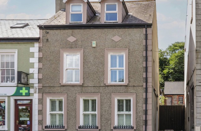 THE RIVER HOUSE, pet friendly in Ramelton, County Donegal