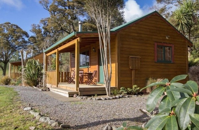 The River Lodge - Chalet 1 with Mountain View