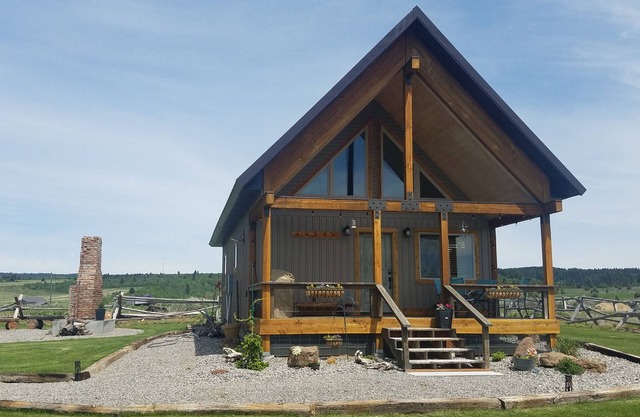 The River Run Cabin 900Sq Ft, Bedroom and Loft