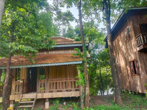 The Riverside Resort & Virachey National ParkTrekking