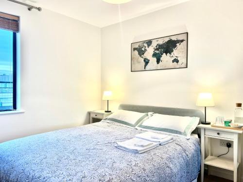 The Room King Size Bed and Private Bathroom
