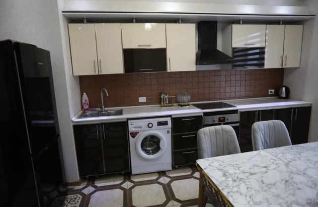 The Rudaki Apartment - Suite with City View 7nn
