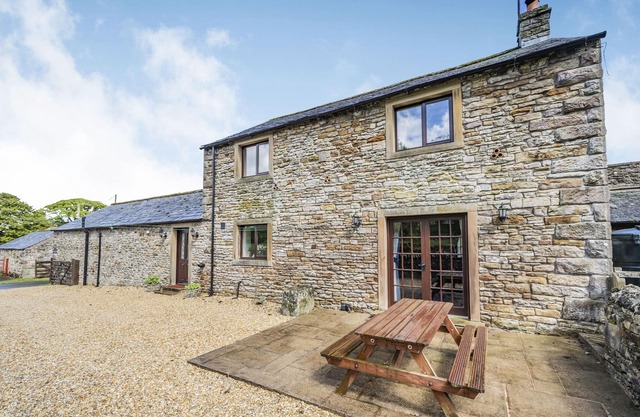 THE STABLE, family friendly, with open fire in Maulds Meaburn