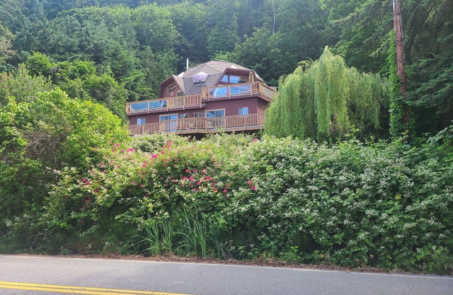 The Sweet Suite at The Dolls' Dome-ane on historic Chuckanut Drive