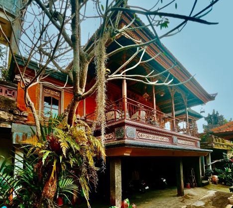 The Temple in Maha Artha Bungalows