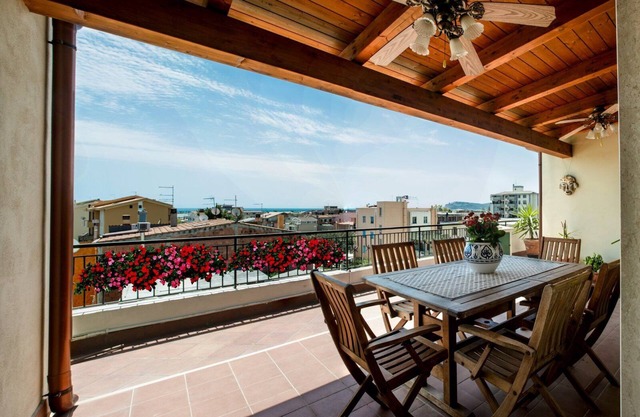 The terrace on the park - bathrooms in the room - panoramic - near the beach