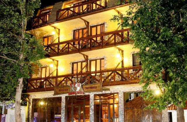 "The Three Musketeers" Deluxe Hotel