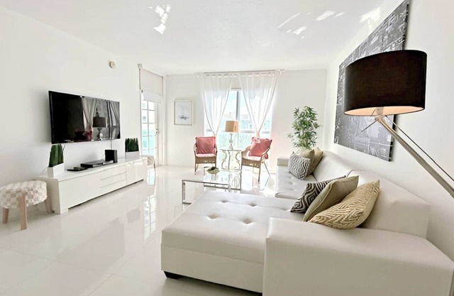 THE TIDES - 8th Floor (O) - 2 bedrooms