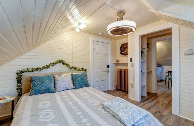 The Treehouse Suite at the Mansion by the Square