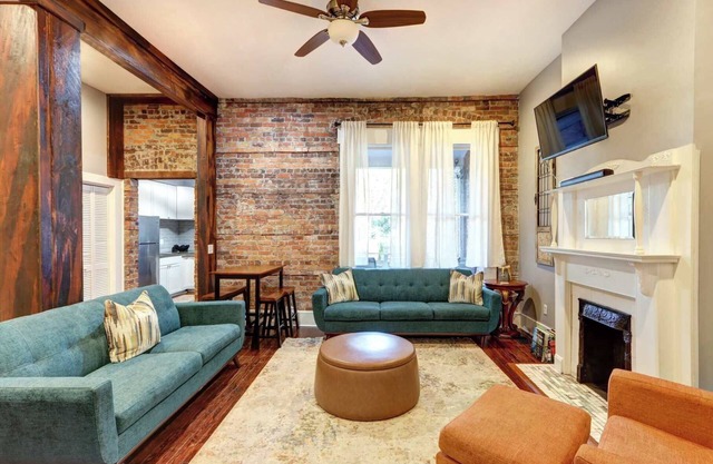 The Victorian Porch Retreat | Walk to Forsyth Park