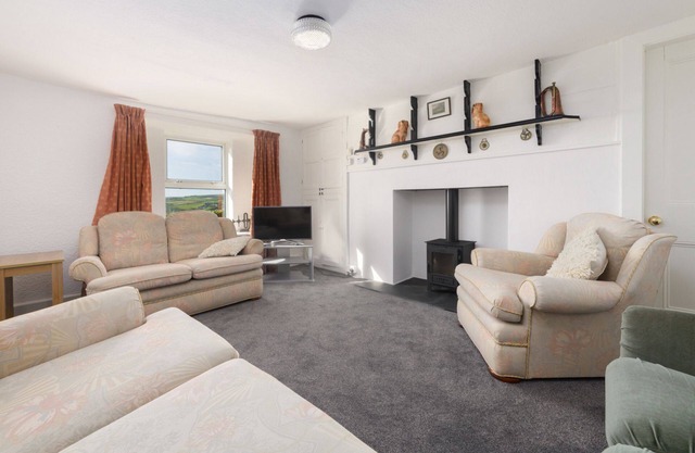The Views - sleeps 7 guests in 4 bedrooms
