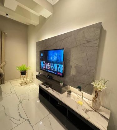 The Walnut: 1BHK Luxury Apt Self Checkin