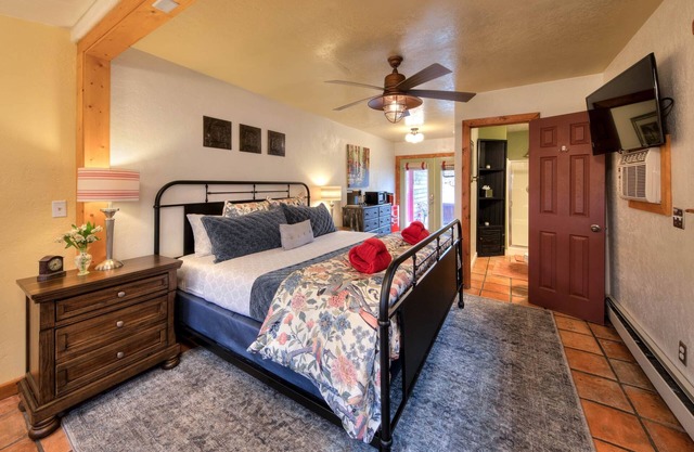 The Willow Cottage (Cali Cochitta)