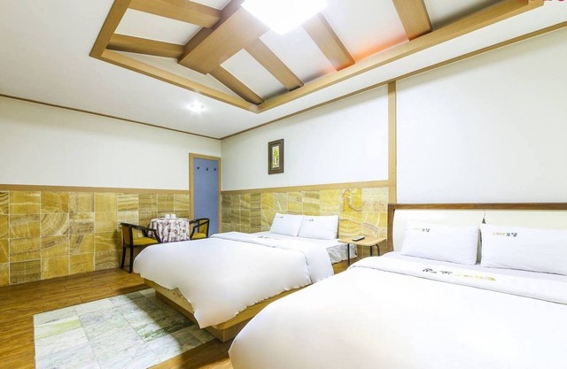 Theme Motel