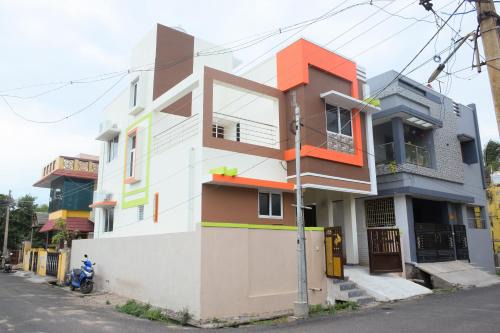Thiruveesar Family Homestays