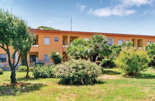 This apartment is located in a residential complex in front of the tourist port of Castelsardo, in S