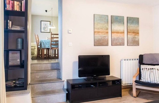 This apartment is a 4 bedroom(s), 1 bathrooms, located in Tolmin, Goriška.