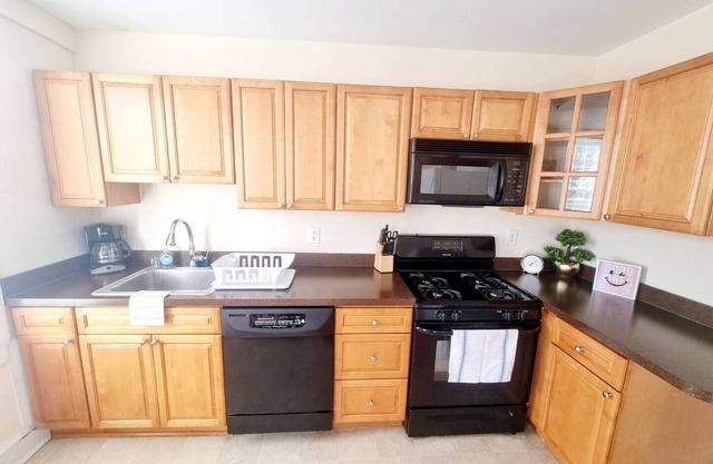 This apartment is a 1 bedroom(s), 1 bathrooms, located in Elkins Park, PA.