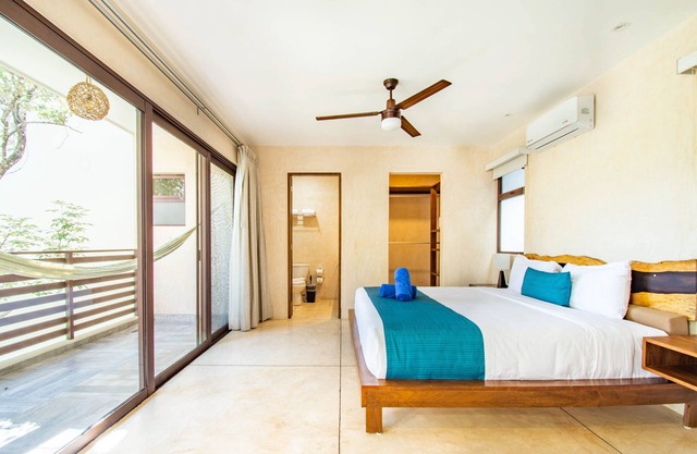 This fabulous accommodation will provide you with a relaxing atmosphere .