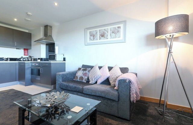 This serviced apartment is a 1 bedroom(s), 1 bathrooms, located in Shipley, England.