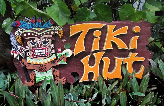 Tiki Hut Cottage - Lush Tropical Garden, ;Walk to Tunnels Beach TVNCU#5161