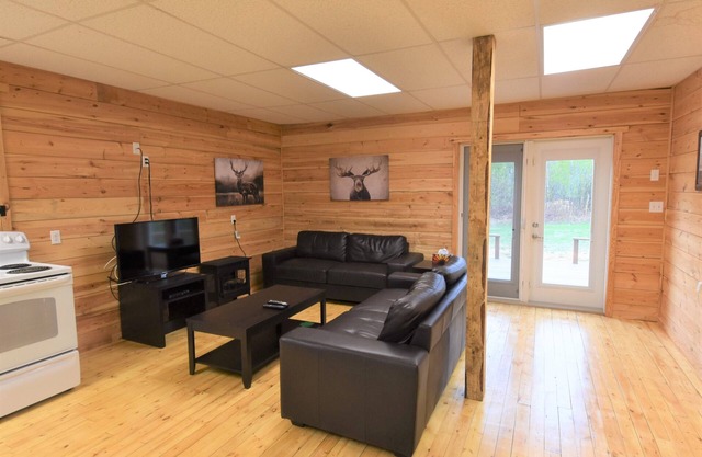 Timberland Lodges - Tamarac Lodge, lower suite