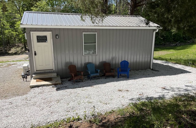 Timy Home near Wolf Creek Marina & multiple boat ramps with a full kitchen